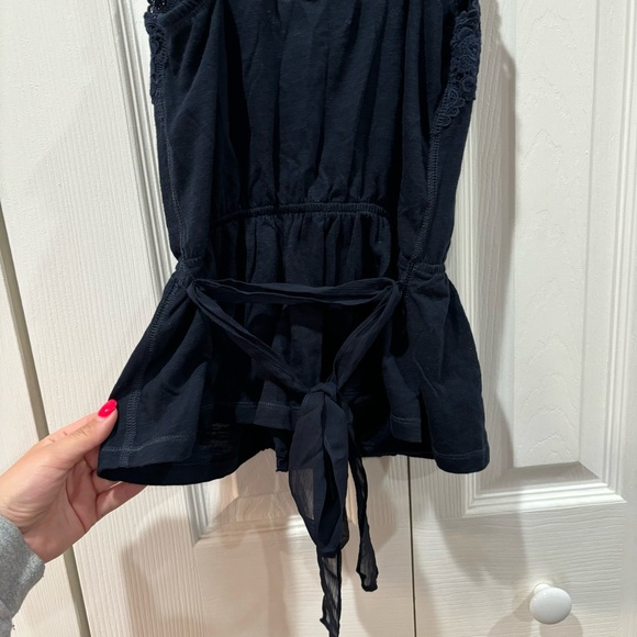 ABERCROMBIE & FITCH Women’s Adjustable Floral Lace Tank Top w/ Bow - navy size S - Picture 5 of 5